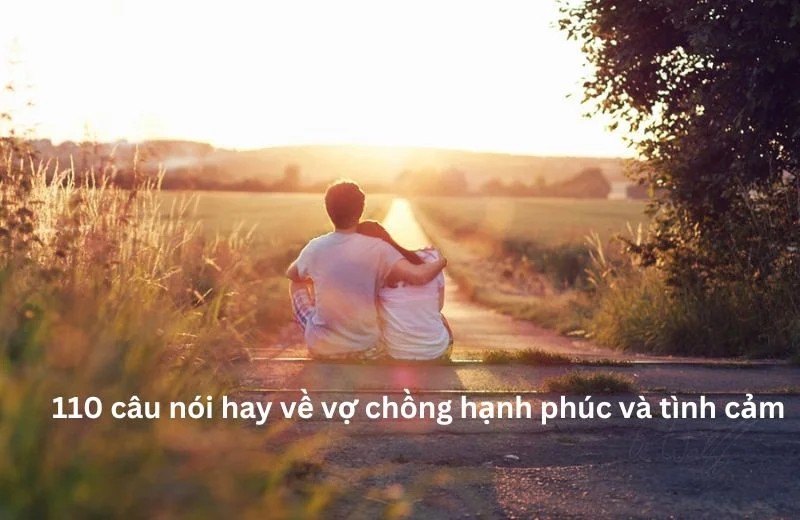 Cặp đôi vợ chồng già nắm tay nhau hạnh phúc viên mãn