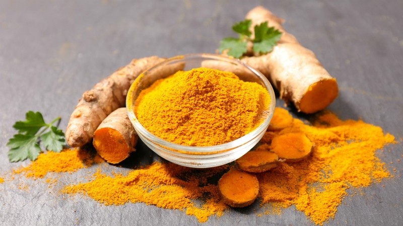 Nghệ đỏ chứa hàm lượng Curcumin cao gấp 4 lần, là lựa chọn số 1 để trị sẹo thâm