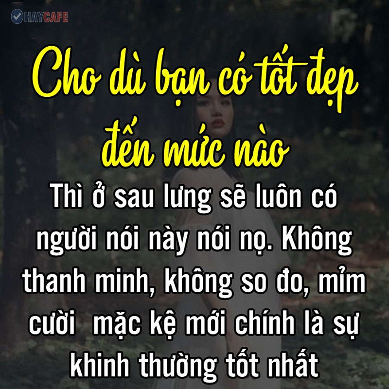 Người đàn ông đang suy tư về sự thay đổi và những góc khuất của lòng người