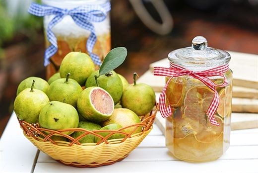 Chanh đào ngâm mật ong là bài thuốc trị ho tuyệt vời