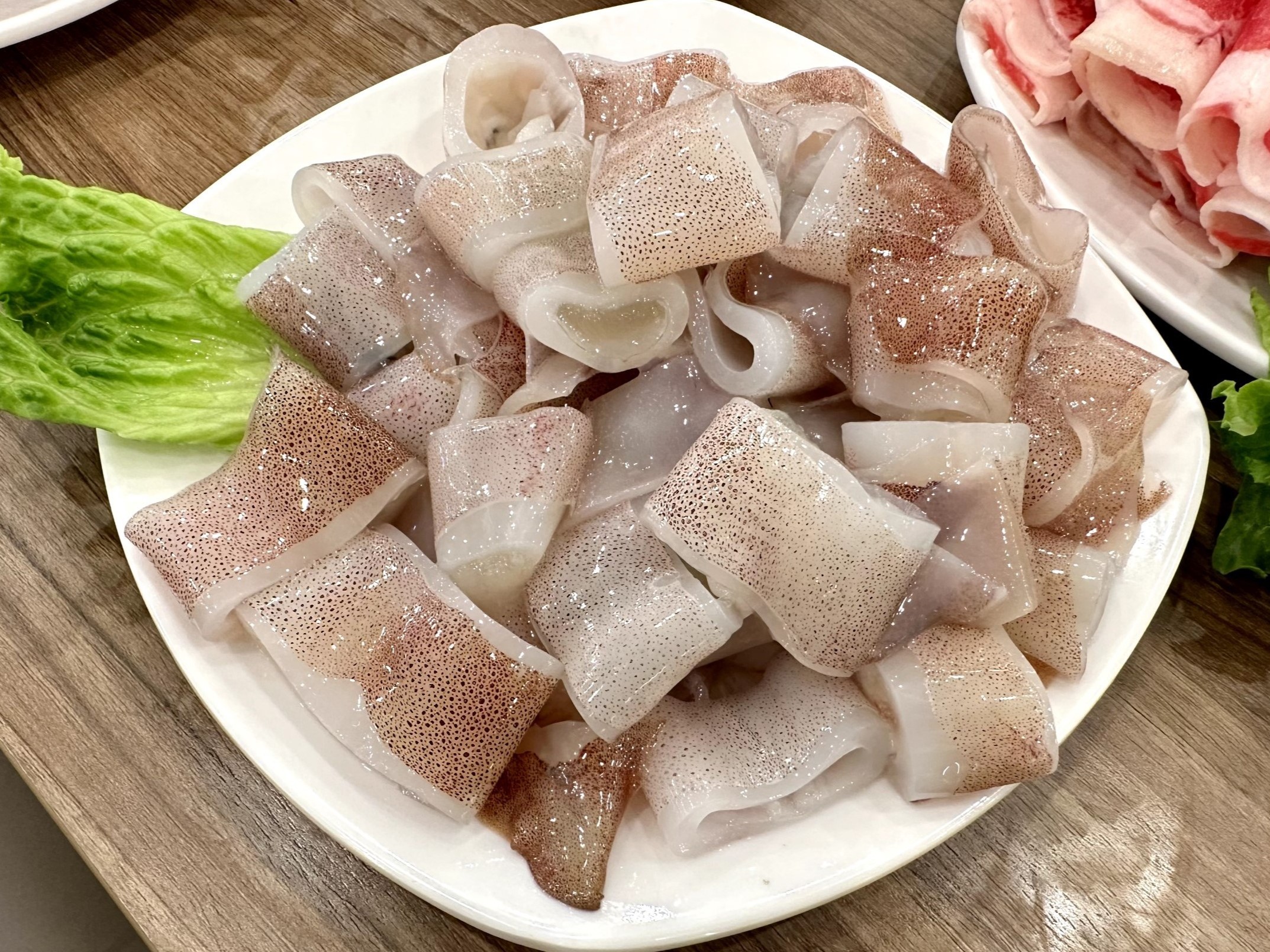 Mực ống tươi ngon là lựa chọn hàng đầu cho những ai thích vị ngọt thịt tự nhiên