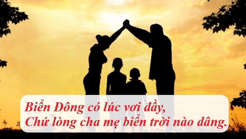 Cha mẹ và con cái sum vầy bên mâm cơm ấm áp