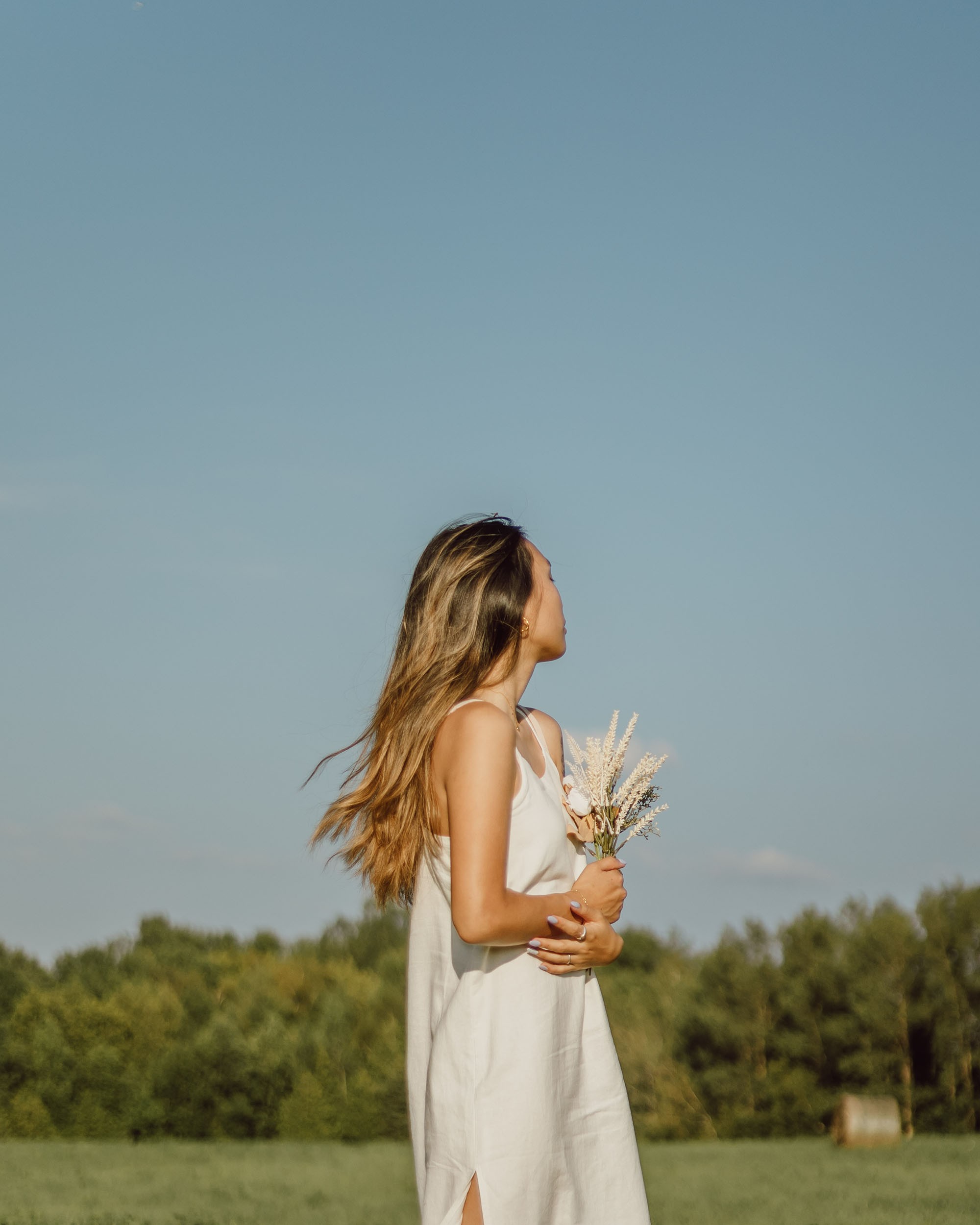 Cô gái váy trắng có động lực