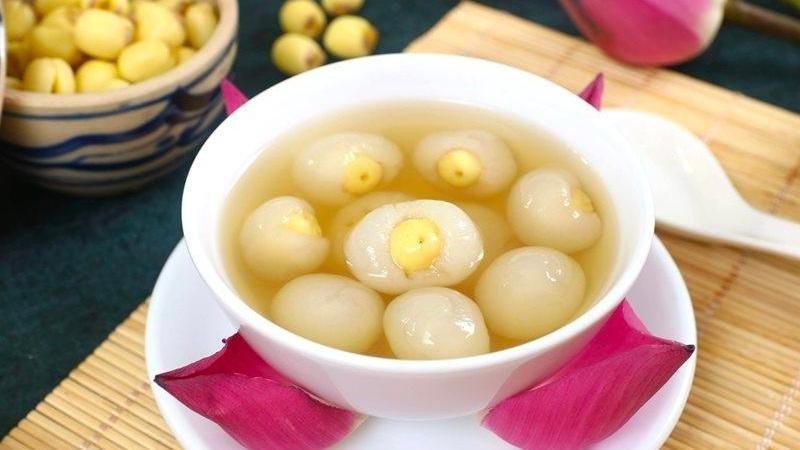 Chè chôm chôm hạt sen