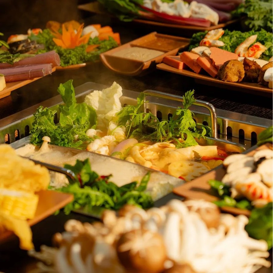 Các loại rau và nấm được bày biện đẹp mắt