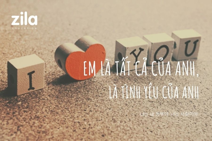 Chàng trai ôm cô gái từ phía sau thể hiện sự che chở