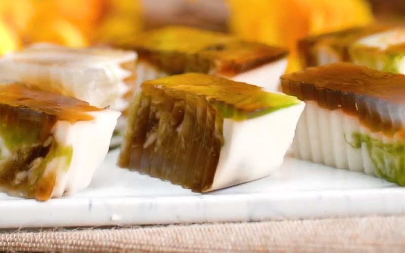 Rau câu sơn thủy với các lớp màu nâu và xanh xen kẽ