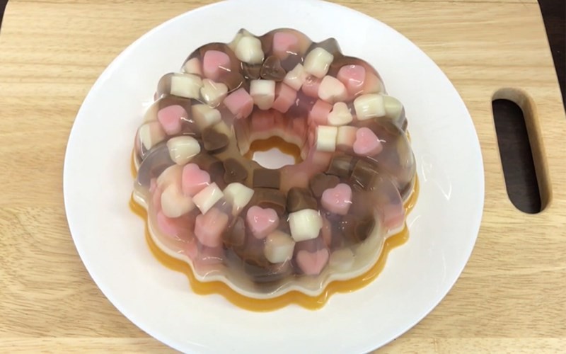 Rau câu 3D với hình ảnh hoa lá được vẽ bên trong