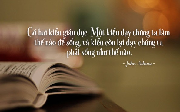 Một người trẻ đang nhìn lên bầu trời đầy sao, biểu tượng cho sự khám phá tri thức