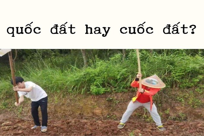 Nông dân đang cuốc đất trồng rau