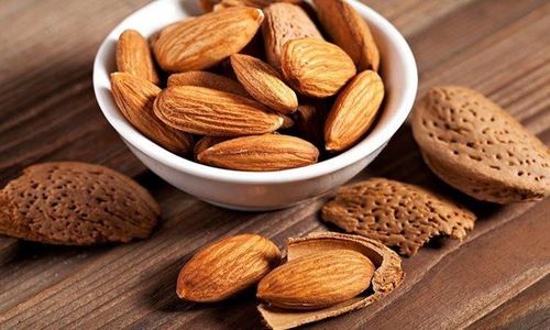 Hạnh nhân có ích với người bệnh lý tăng huyết áp