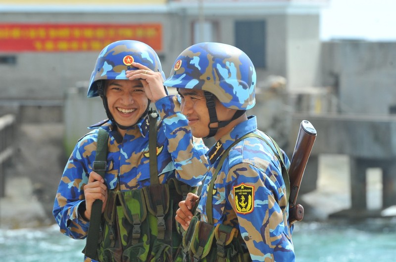 Biểu cảm hài hước của người lính.