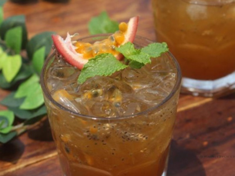 Ly trà chanh dây hạt chia đầy hấp dẫn