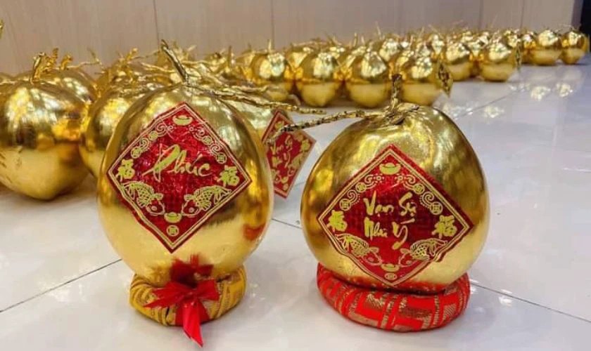 Trang trí dừa Tết dát vàng đẹp