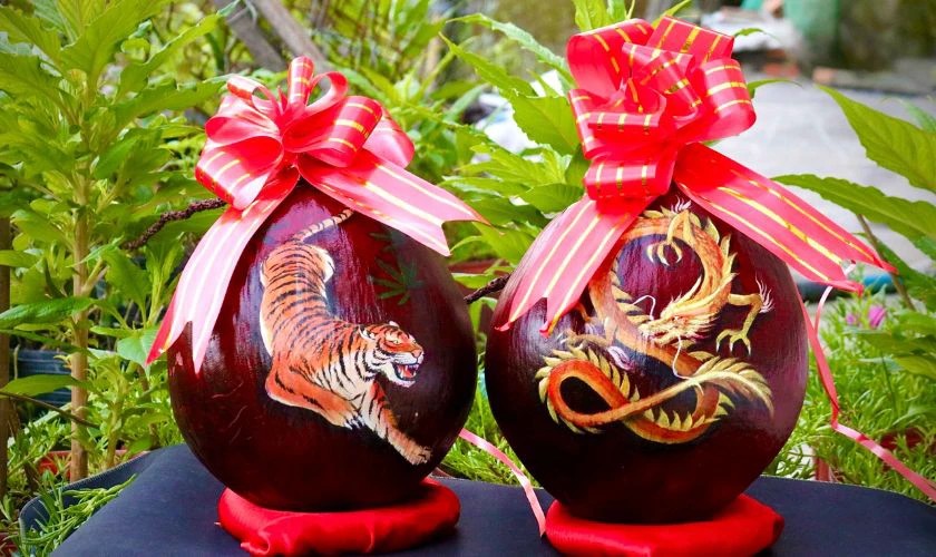 Trang trí dừa Tết phun sơn 2026