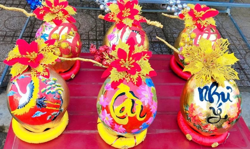 Mẫu trang trí dừa phun sơn