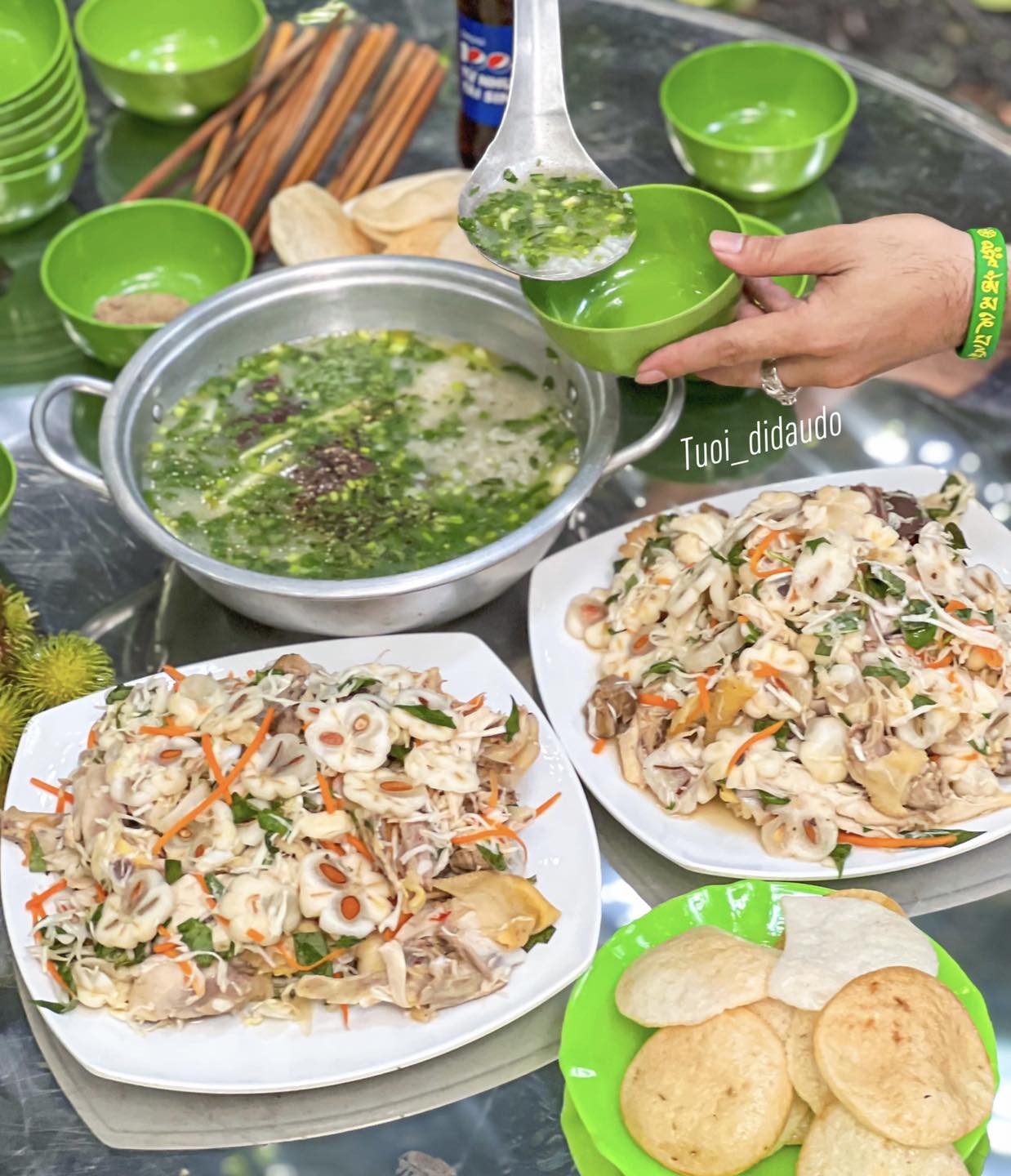 Cảnh quan xanh mát tại Vườn Trái Cây Trúc Phương